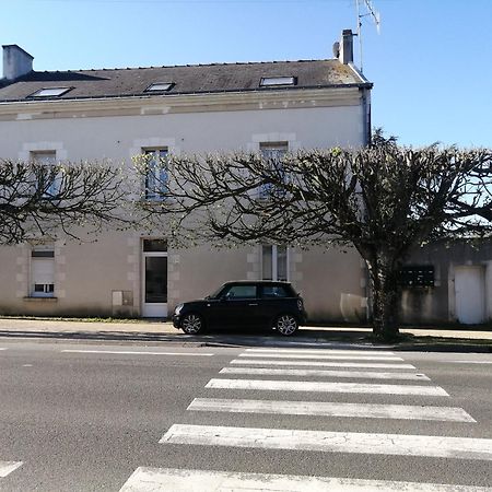 Appartement Climatise Avec Parking Prive A Doue La Fontaine Dış mekan fotoğraf