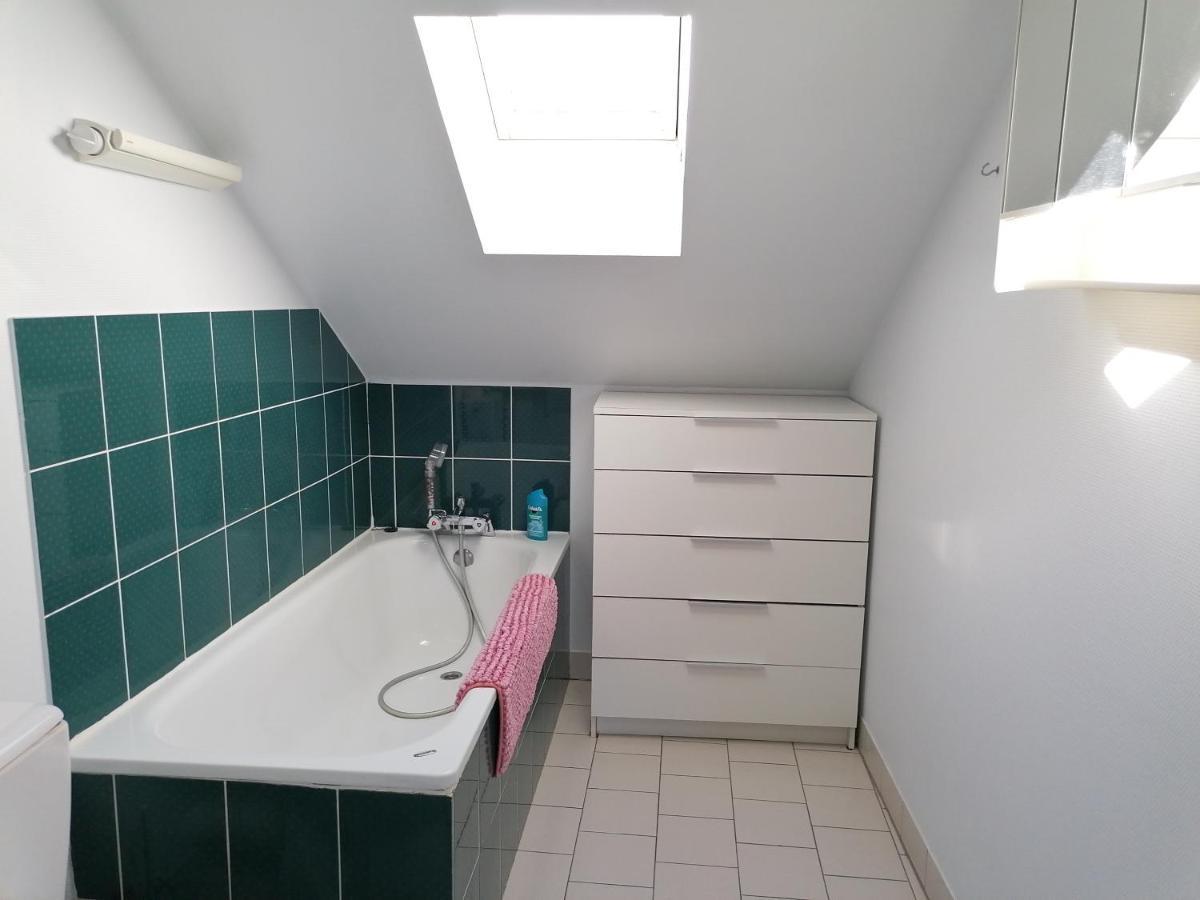 Appartement Climatise Avec Parking Prive A Doue La Fontaine Dış mekan fotoğraf