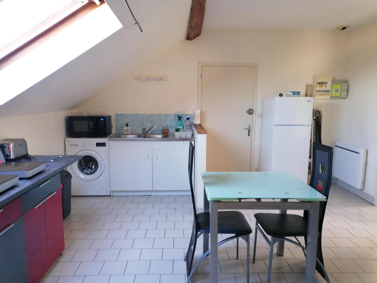 Appartement Climatise Avec Parking Prive A Doue La Fontaine Dış mekan fotoğraf